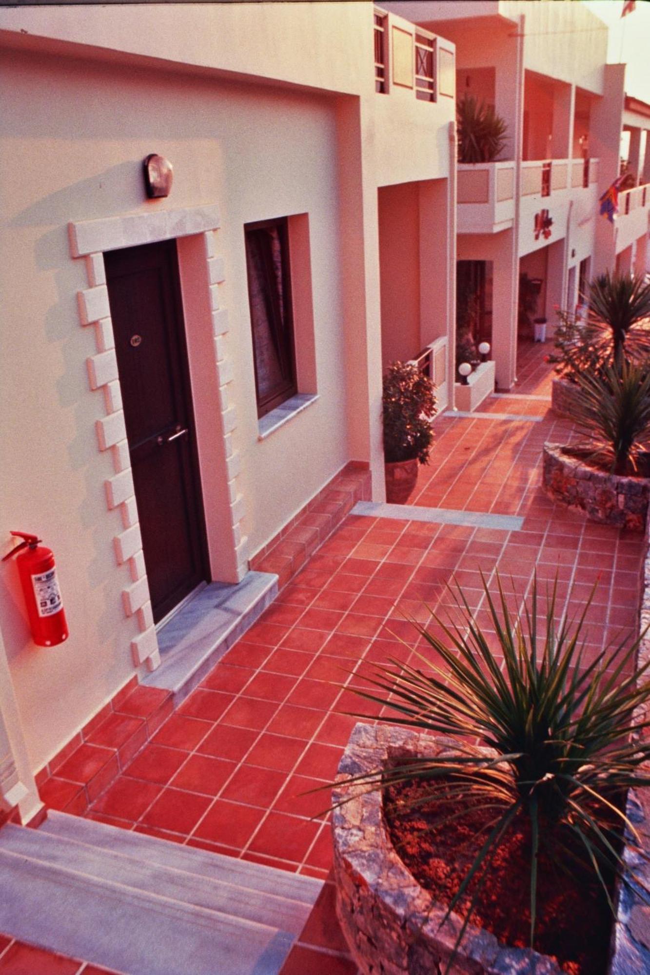 Mythos- Platanias- Hotel -Apts Platanias  Exterior photo